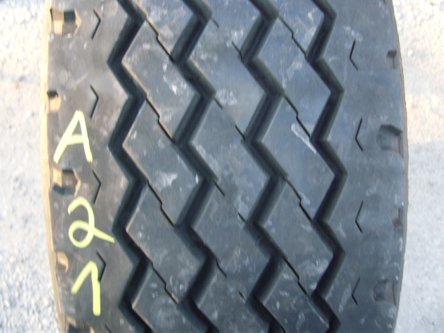 Opona używana 295/60R22.5 Bridgestone BIEŻNIKOWANA