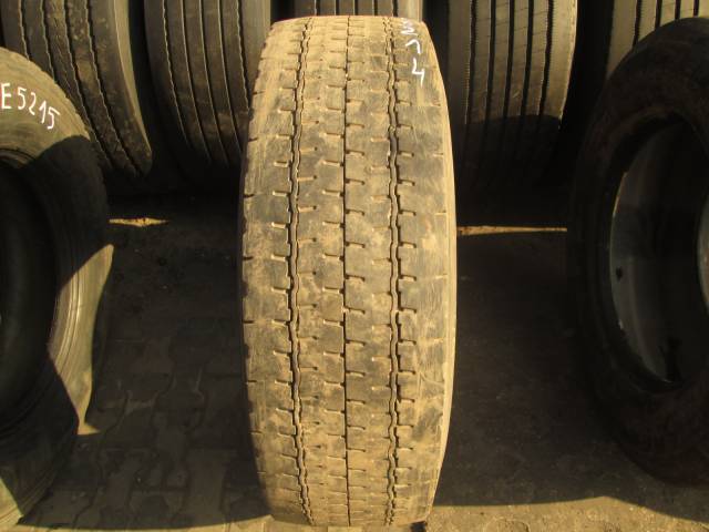 Opona używana 315/70R22.5 Bridgestone BIEZNIKOWANA