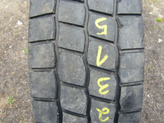 Opona używana 13R22.5 Goodyear BIEŻNIKOWANA