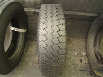 Opona używana 275/70R22.5 Pirelli BIEZNIKOWANA