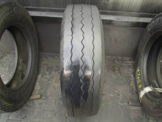 Opona używana 275/70R22.5 Pirelli BIEZNIKOWANA