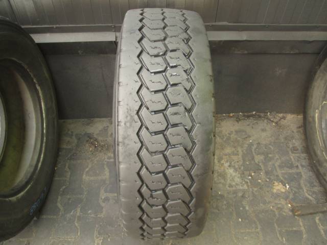 Opona używana 315/60R22.5 Goodyear BIEZNIKOWANA