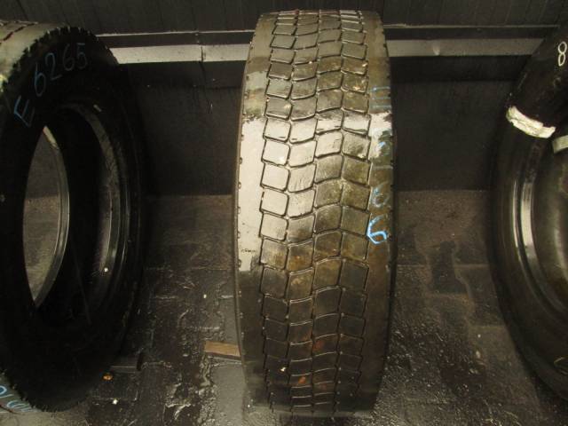 Opona używana 275/70R22.5 Goodyear BIEZNIKOWANA