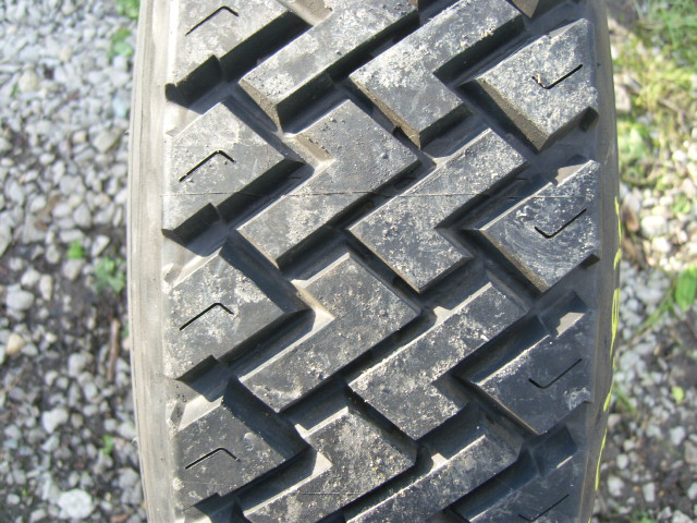 Opona używana 8R17.5 Continental Podwójne L