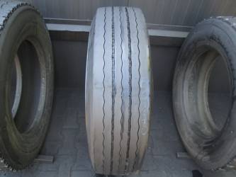 Opona używana 275/70R22.5 Michelin BIEZNIKOWANA