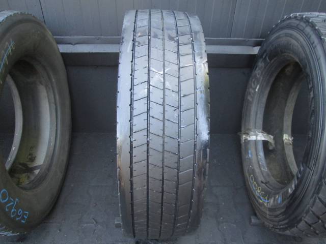Opona używana 315/60R22.5 Dunlop BIEZNIKOWANA
