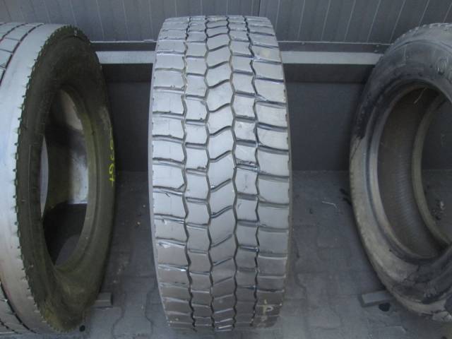 Opona używana 315/60R22.5 Michelin BIEZNIKOWANA