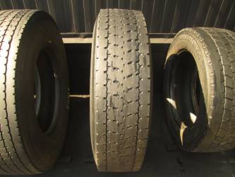 Opona używana 295/80R22.5 Bridgestone BIEZNIKOWANA