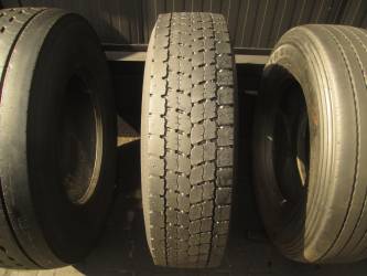 Opona używana 295/80R22.5 Bridgestone BIEZNIKOWANA