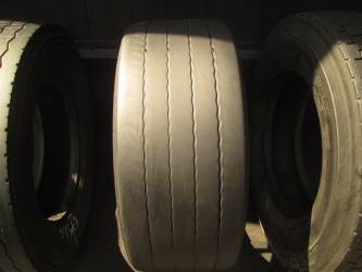 Opona używana 385/55R22.5 Bridgestone H-TRAILER 001