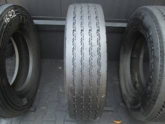 Opona używana 295/80R22,5 Semperit BIEŻNIKOWANA