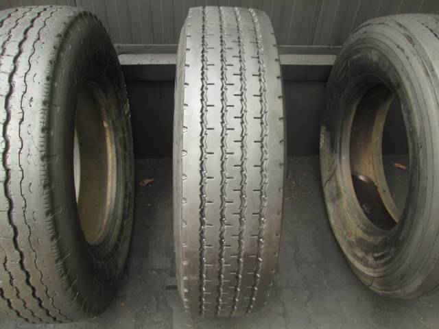Opona używana 295/80R22,5 TEAMSTAR BIEŻNIKOWANA