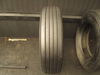 Opona używana 295/80R22,5 Goodyear BIEŻNIKOWANA