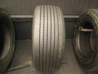 Opona używana 385/55R22,5 Goodyear BIEŻNIKOWANA