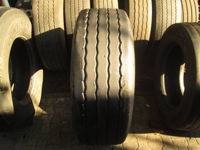 Opona używana 385/65R22,5 BANDAG BIEŻNIKOWANA