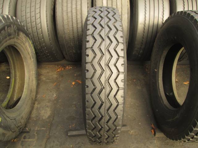 Opona używana 11R22,5 PNEUMANT BIEŻNIKOWANA