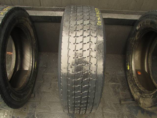 Opona używana 295/60R22,5 Goodyear BIEŻNIKOWANA