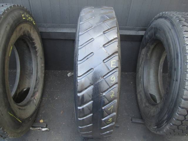 Opona używana 12R22,5 Goodyear BIEŻNIKOWANA