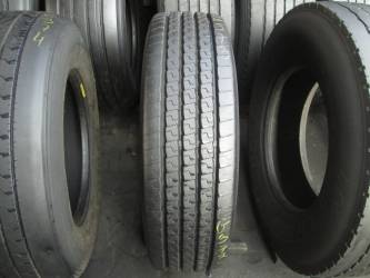 Opona używana 275/70R22,5 Pirelli BIEŻNIKOWANA