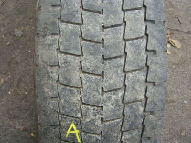 Opona używana 315/70R22.5 Continental MICHELIN XDE2