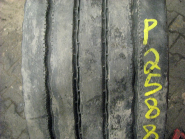 Opona używana 315/70R22.5 Yokohama 1042R