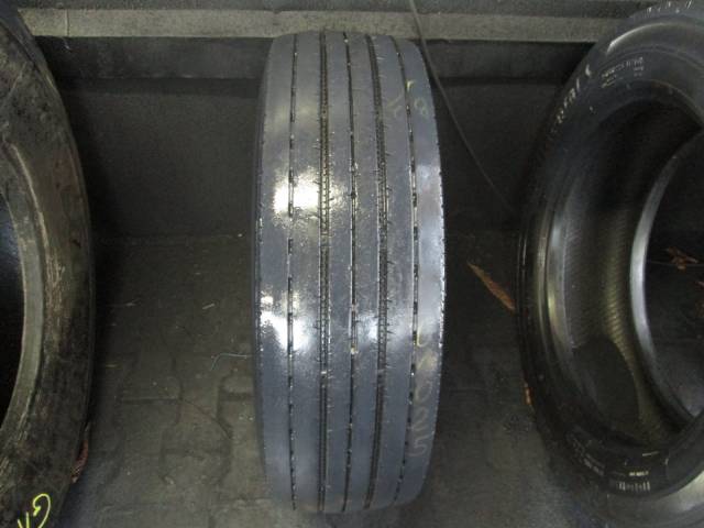 Opona używana 235/75R17,5 Goodyear RHS