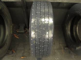 Opona używana 235/75R17,5 Bridgestone BIEŻNIKOWANA