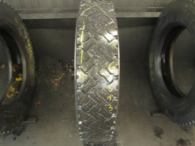 Opona używana 9R22,5 Dunlop SP304