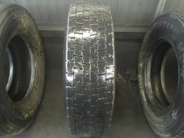 Opona używana 315/80R22,5 Dunlop MICHELIN XDE2