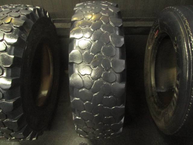 Opona używana 335/80R20 Continental MPT81