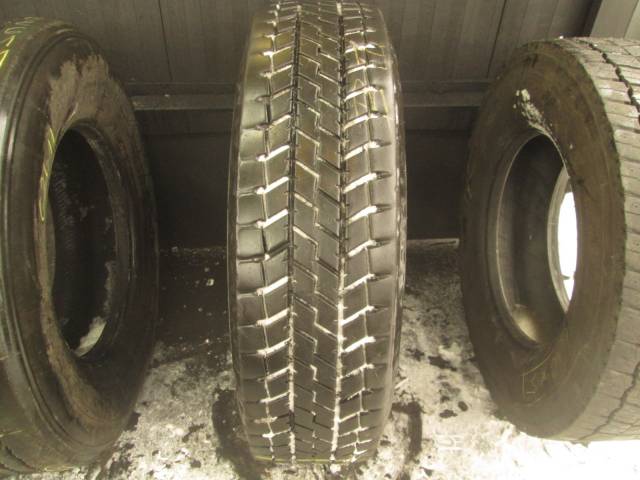 Opona używana 315/80R22,5 Pirelli FIRESTONE FD600