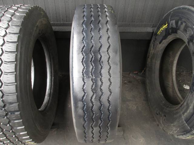 Opona używana 295/80R22,5 Continental BIEŻNIKOWANA