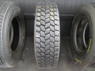 Opona używana 295/80R22,5 Michelin BIEŻNIKOWANA