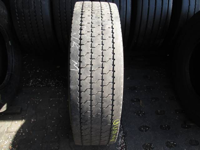 Opona używana 295/80R22,5 Yokohama TY517E