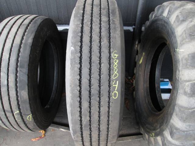 Opona używana 295/80R22,5 Michelin BIEŻNIKOWANA