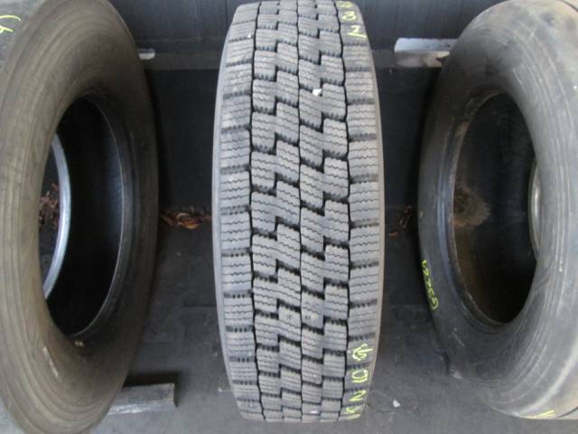 Opona używana 275/70R22,5 Michelin BIEŻNIKOWANA