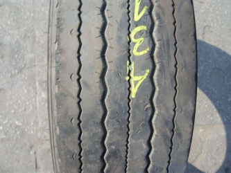 Opona używana 205/75R17.5 Uniroyal R2000