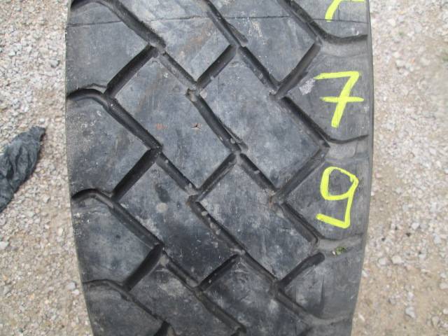 Opona używana 315/70R22,5 Uniroyal PODWÓJNE S