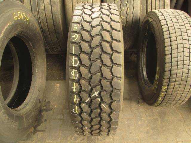 Opona używana 315/70R22,5 Dunlop BIEŻNIKOWANA