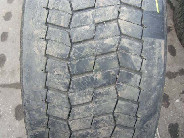 Opona używana 315/70R22,5 Michelin XW4S