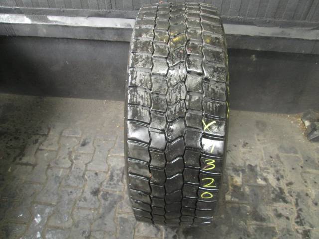 Opona używana 315/60R22,5 Bridgestone BIEŻNIKOWANA