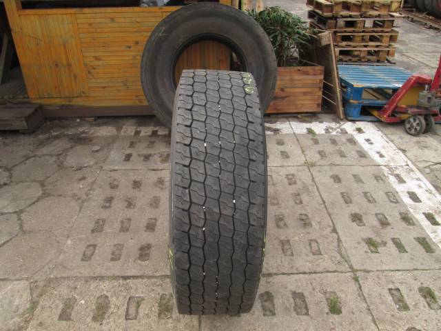 Opona używana 315/70R22,5 Goodyear BIEŻNIKOWANA