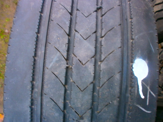 Opona używana 285/60R22.5 Bridgestone R227