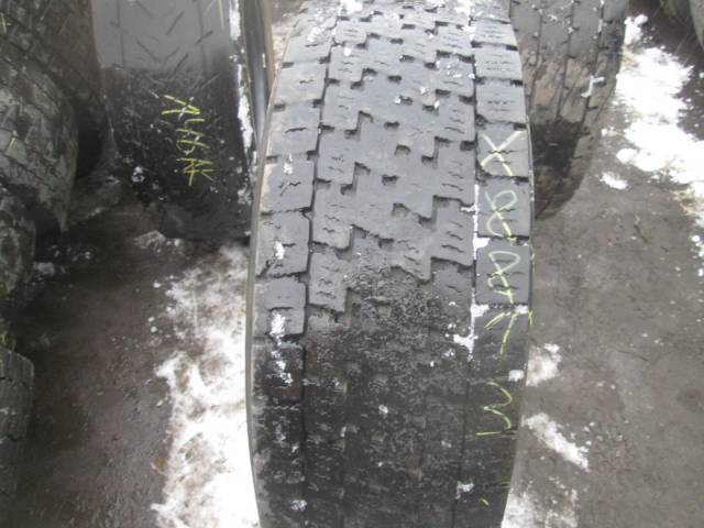 Opona używana 295/60R22,5 Pirelli BIEŻNIKOWANA