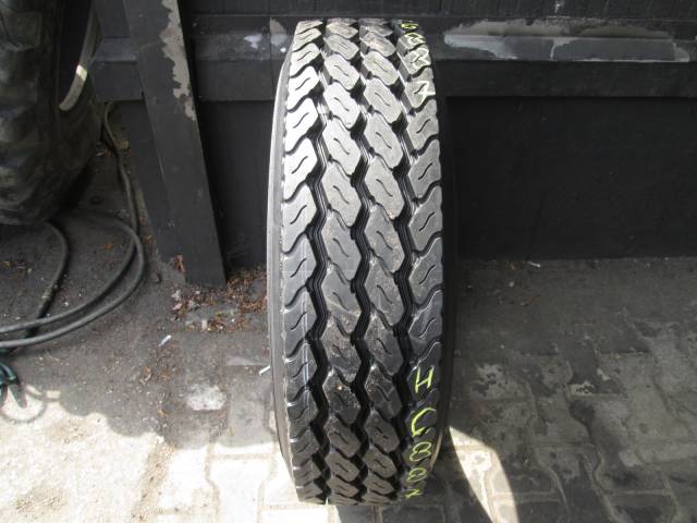 Opona używana 235/75R17,5 Michelin BIEŻNIKOWANA