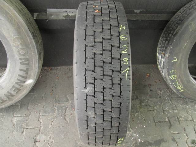 Opona używana 275/70R22,5 Continental BIEŻNIKOWANA