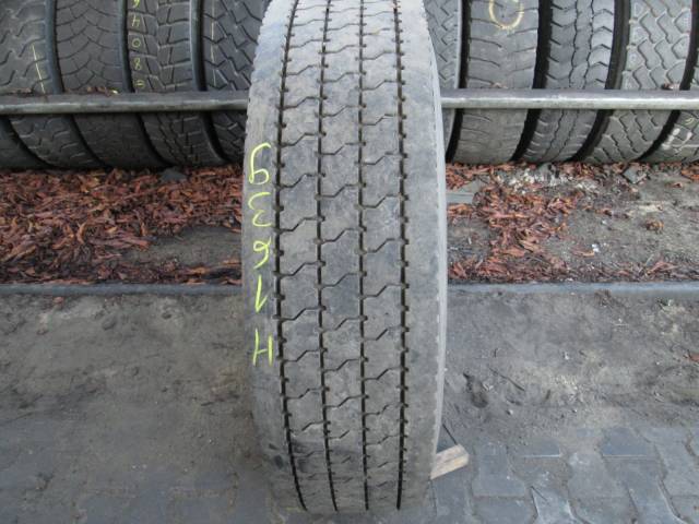 Opona używana 295/80R22,5 Yokohama TY517E
