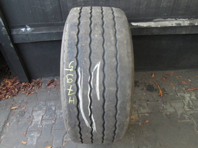 Opona używana 385/55R22,5 Goodyear BIEŻNIKOWANA