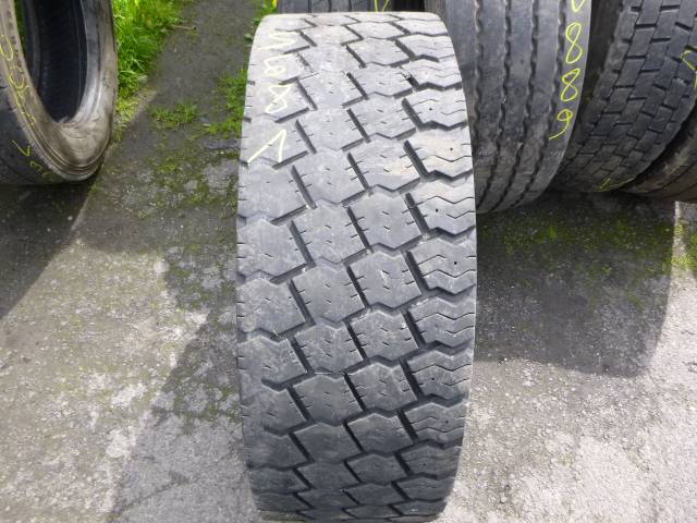 Opona używana 295/60R22,5 Michelin BIEŻNIKOWANA