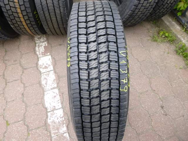 Opona używana 315/70R22,5 Pirelli BIEŻNIKOWANA